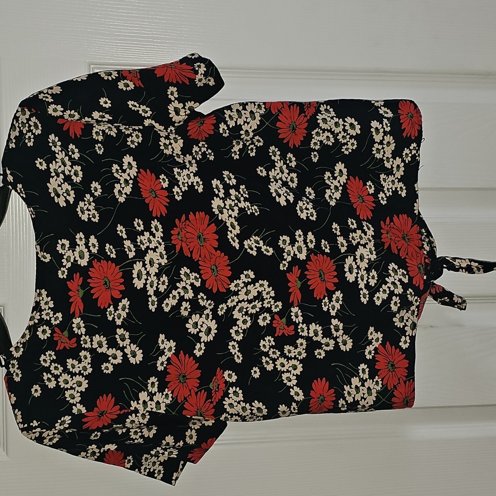 Madewell Black Floral Blouse with Red and Cream Accents - Picture 5 of 6